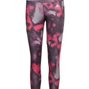 Träningstights Adidas Strl s  - Säljer dessa snygga träningstights från Adidas Performance eftersom de är lite stora för mig. Endast använda en gång, så precis som nya! Jävulskt granna! 😍 tightsen är gjorde av fuktabsorberande, återvunnet polyester och är extremt sköna! Nypris; 479kr. Kolla gärna in mina andra annonser också. Samfraktar gärna! 🕊