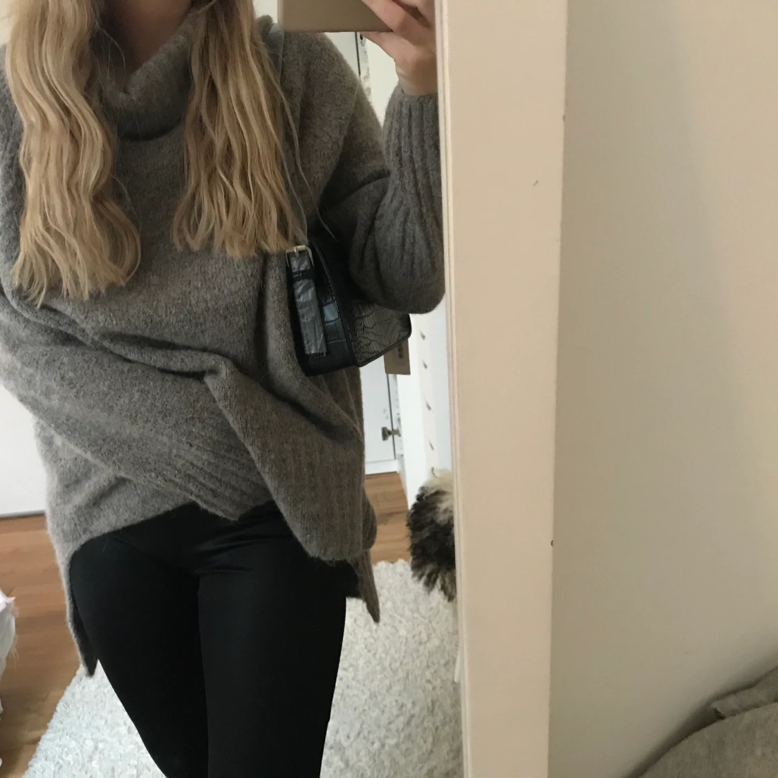 Grå mysig stickad tröja  - 90