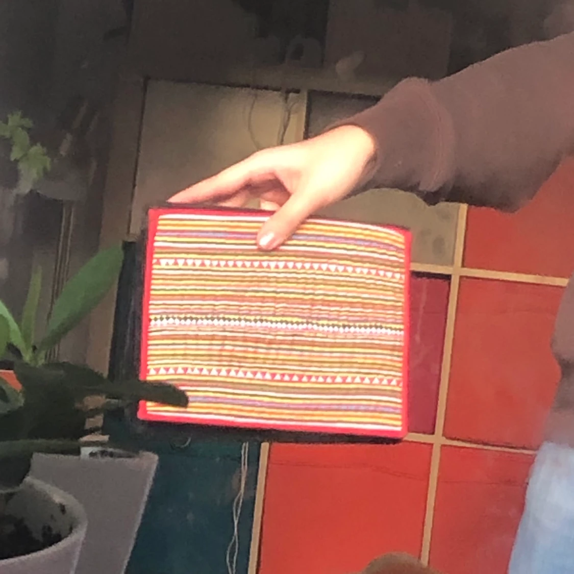 SVART HANDVÄSKA - 90