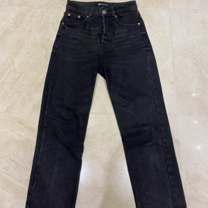 Jeans⚡️ - Populära momjeans från zara👄⚡️skriv för intresse!!!
