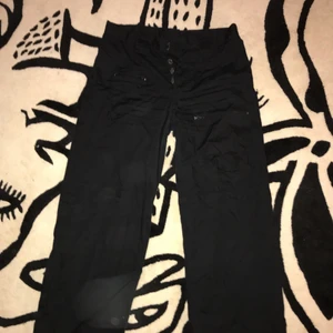 Arbetsbyxor  - Snygga ”arbetsbyxor”. Mina favoriter jag växt ur! Köparen betalar frakt! Tar Swish 