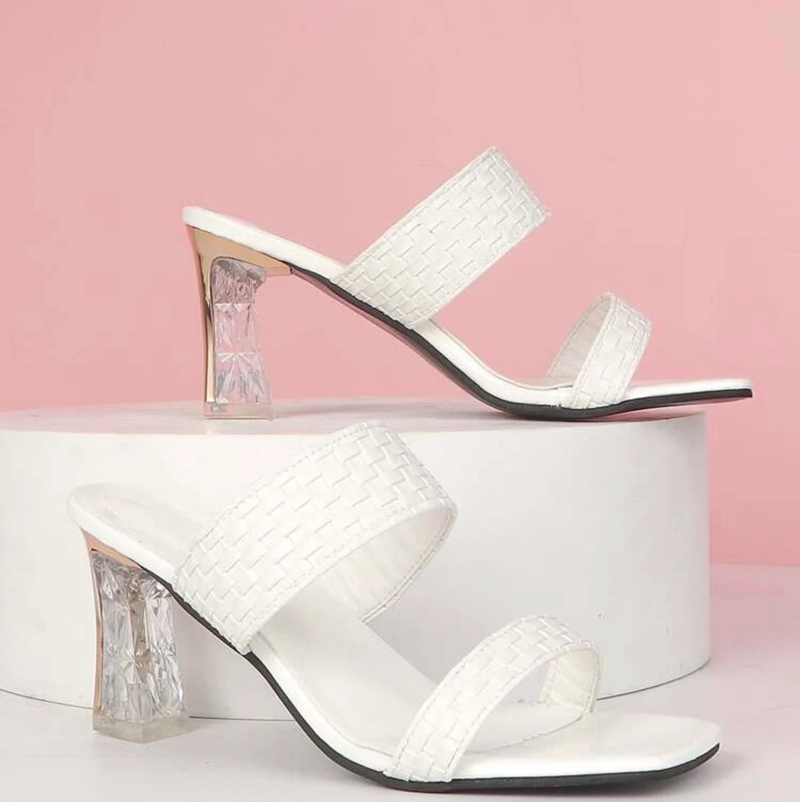 Helt nya klackskor, 37