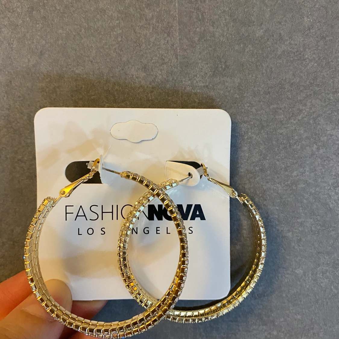 Hoops guldiga örhängen 