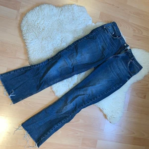Bootcut jeans - Gamla bootcut jeans som säljes pga att de inte används längre. Skriv för mer info, bilder osv💗 Frakt runt 50 kronor.