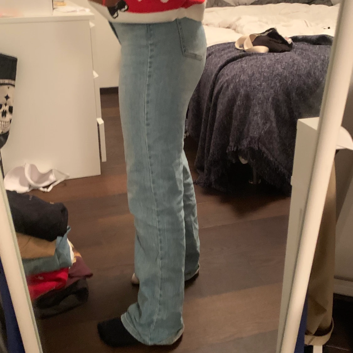 Ljusblåa jeans - 90