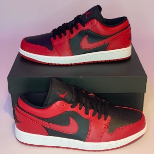 Jordan 1 low - Helt nya, aldrig använda. Storlek 38!