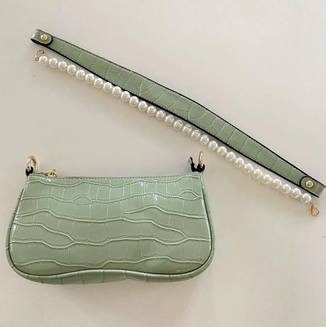 Grön väska med avtagbara band - 91