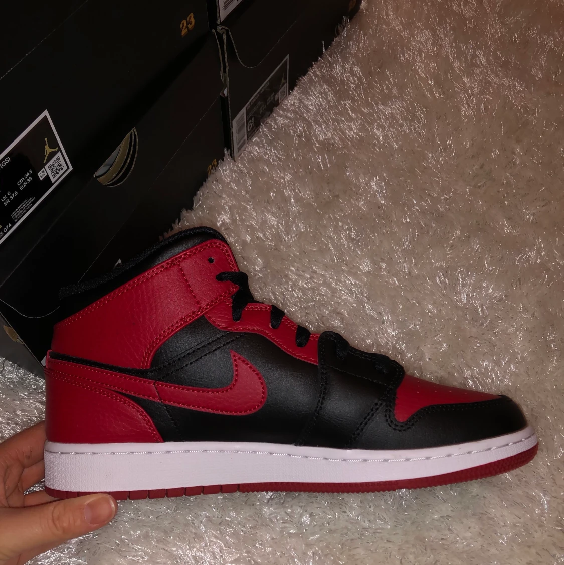 AIR JORDAN 1 MID BANNED (GS) - 90