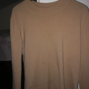 Kashmir tröja  - Hm Kashmir, stl S passar M också. Kan gå ner i pris för snabb affär