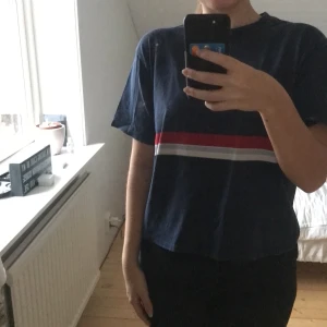 T-shirt  - Söt t-shirt från Brandy Melville 