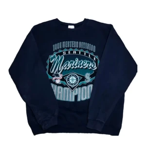 Vintage sweatshirt - Jättebra vintageskick, fin passform💗 köp direkt för 450 + frakt💗