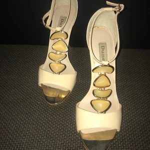 DUNE KLACKSKOR - Storlek 38 , beige / kräm färgad 