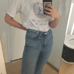 Weekday Way Jeans - Weekday Way. Bra skick. 