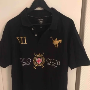  - Använd några gånger men är i bra skick Storleken är XXL men funkar XL också