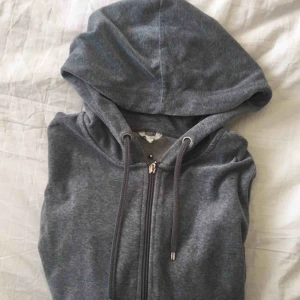  - Mysig kofta endast använd fåtal gånger Möts upp i Stockholms området