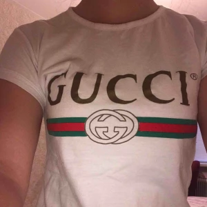  - EJ ÄKTA! Rensar garderoben! Vi kan mötas upp i Sollefteå /Sundsvall Kan också skicka den men då får du stå för frakten! Betala via swish eller kontanter Svara snabbt