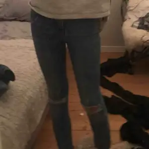 Molly jeans från Gina köpta för 400kr, passar xs-s😘 nyskivk