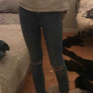  - Molly jeans från Gina köpta för 400kr, passar xs-s😘 nyskivk