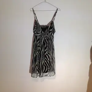 Fin klänning från H&M! Justerbara band