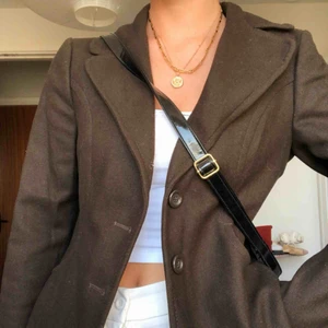  - Brun kavaj köpt second hand, är i väldigt bra skick💗