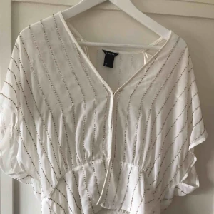  - Blus Lindex storlek s. Endast testad. Frakt 20 kr 