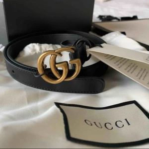  - Säljer mitt Gucci skärp | aldrig använd | allt på bilden följer med. 