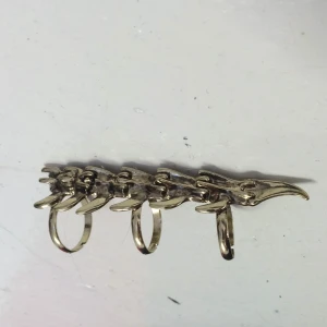  - ⭐Stor ring
Tar swish, kan mötas i Stockholms innerstad.
Köparen står för frakten.