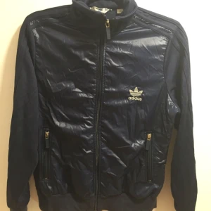  - Superfin tröja från adidas i nyskick
Aldrig använd
70kr