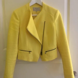  - Jättefin jacka ifrån Zara.