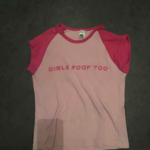  - Sparsamt använd t-shirt  med skönt sann text