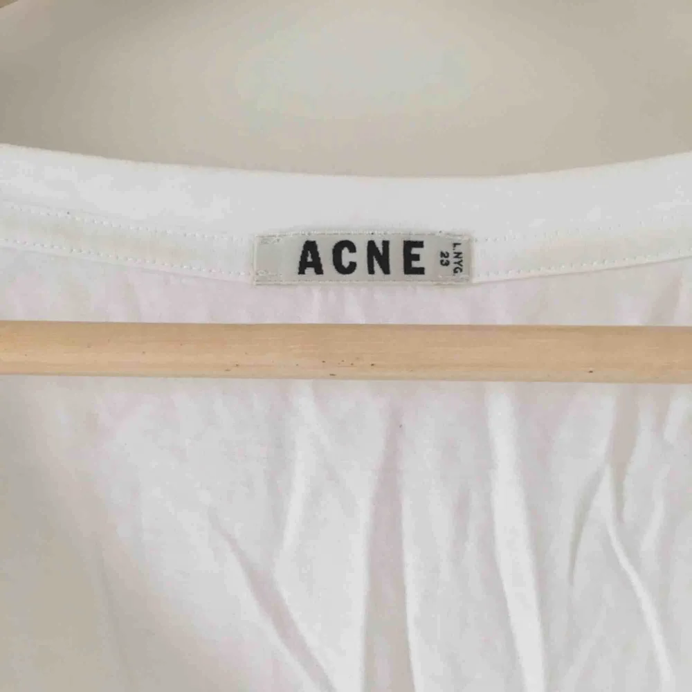 Acne white T-shirt  Posten +59kr. T-shirts.