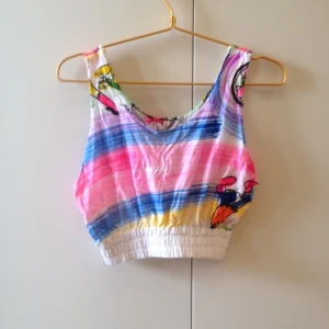 Cool topp. Storlek L, men allt mellan S-L passar säkert!  - Cool topp. Storlek L, men allt mellan S-L passar säkert! 