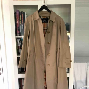  - Säljer denna sällsynta Vintage Burberry Kappan. 