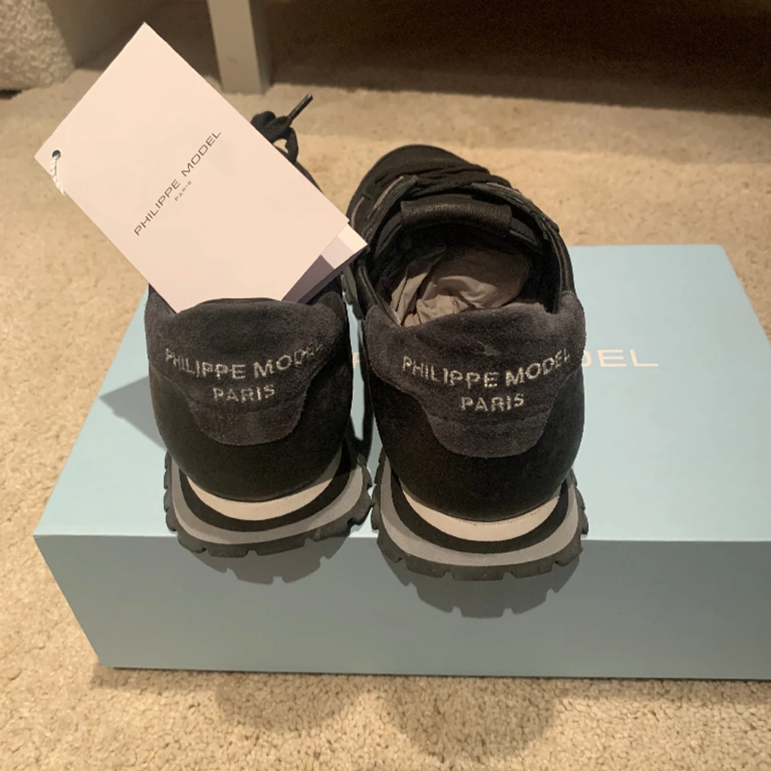 Philippe model  - 90