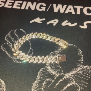 Cuban Link - Säljer denna länken. Mer info och pris kan diskuteras vid snabb affär. OBS tål inte vatten.