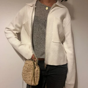 Vit jacka/kofta - Sötaste tunna jackan som passar till allt😍😍