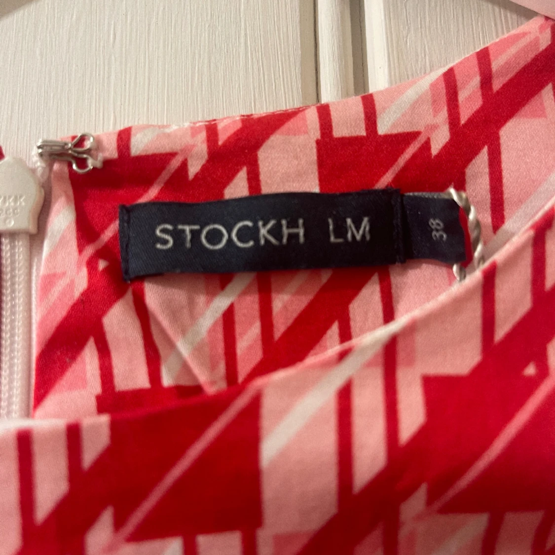 Polkafärgad klänning  - 90