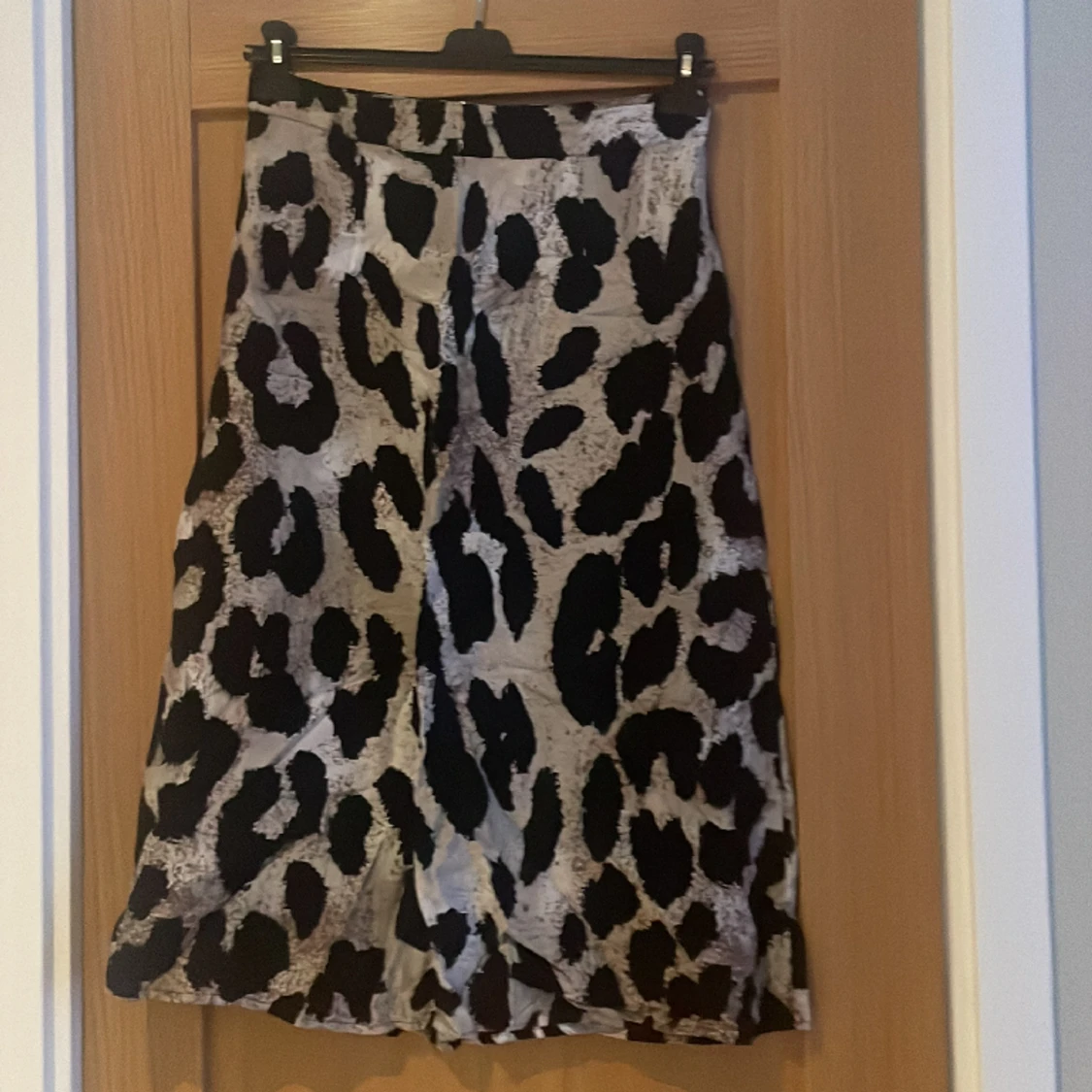 Vadlång luftig kjol från Object - 90