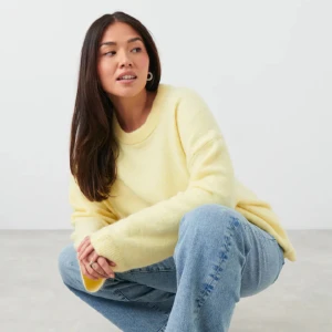 Stickad tröja - Stickad tröja från Gina som jag bara har använt några gånger.🌼💕  Köpt för 399 kr säljer för 200 kr😊