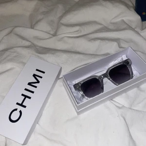 chimis  - nyskick gråa chimis ❤️ man får med boxen med köpet pris kan diskuteras 