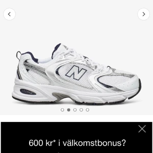 New balance 530 - Säljer mina new balance 530’s då dem inte ritkigt kommit till användning💘 i väldigt bra skick då dem somsagt inte använts så många gånger💘 nypris 1250kr💘pris går alltid att diskutera & hör gärna av dig för fler frågor eller bilder💘💘💘