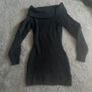 kort off sholder klänning från hm💕 