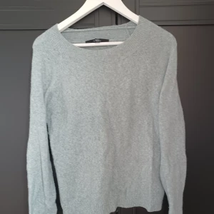 Tröja - Super bekväm tröja från VERO MODA. Inga fläckar o tröjan är i bra skick. Priset kan diskuteras.