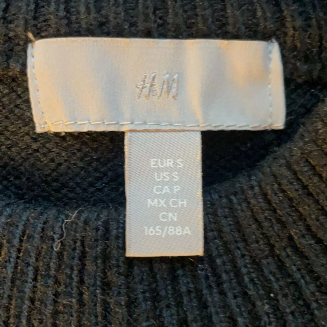 Svart stickad tröja  - 91