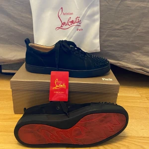 Louboutins  - Louboutins storlek 43, skick 8/10. Pris kan diskuteras vid snabb affär🤝