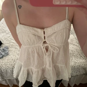 Zara linne - Storlek M, men passar mig som har S. Fint skick 🩷 skriv om du vill köpa så kan jag aktivera ”köp nu”