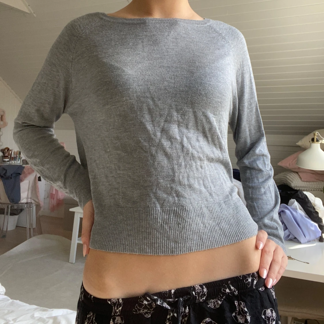Grå stickad tröja - 90