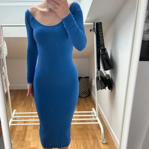 NELLY TREND klänning - Klänning från Nelly. 🩷