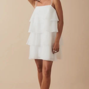 Gina tricot klänning - Söt klänning från Gina Tricot som är helt oanvänd med lappen kvar💗 köpt för 699