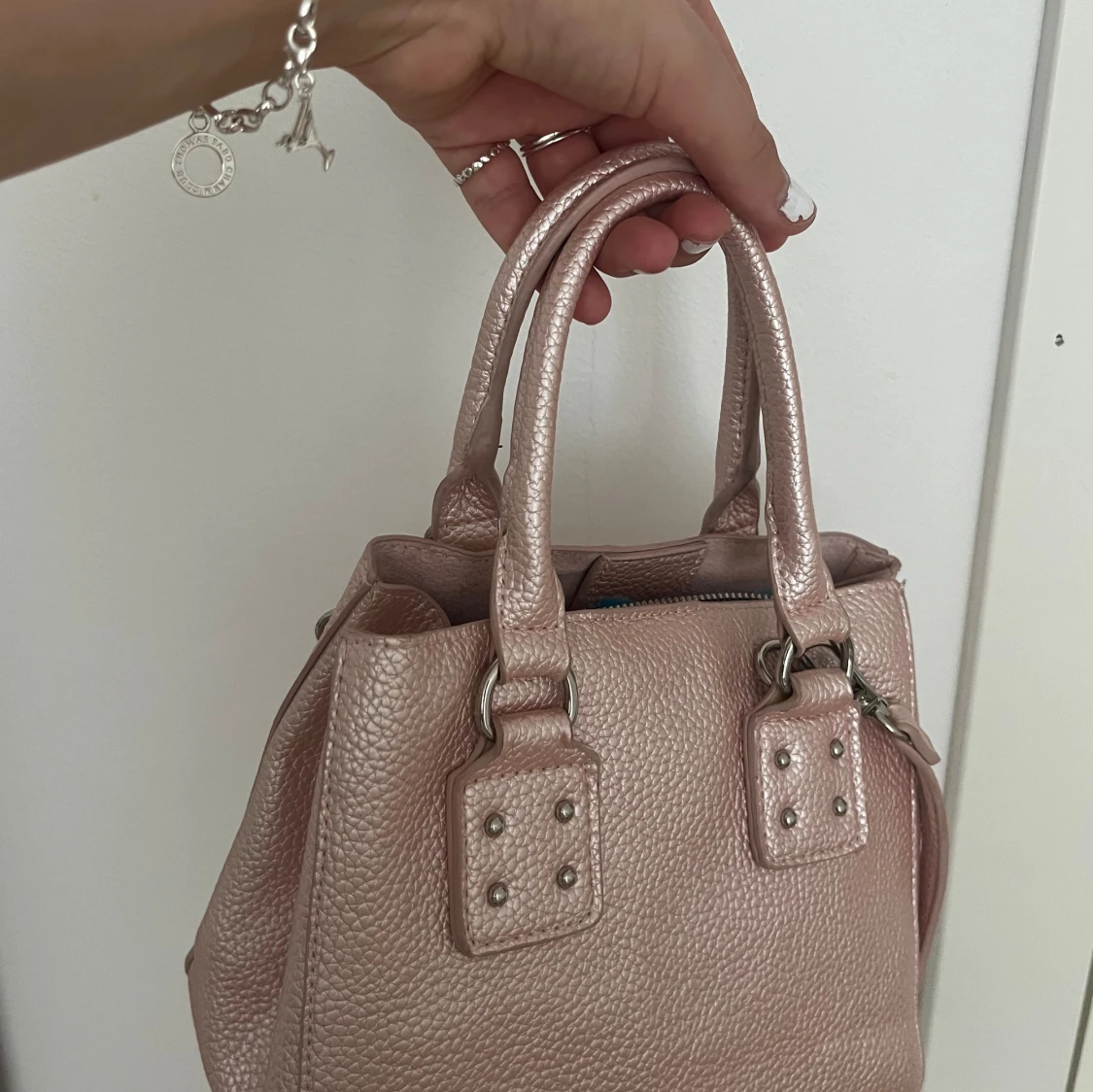 Ljusrosa glimrig Steve Madden väska!! - 90